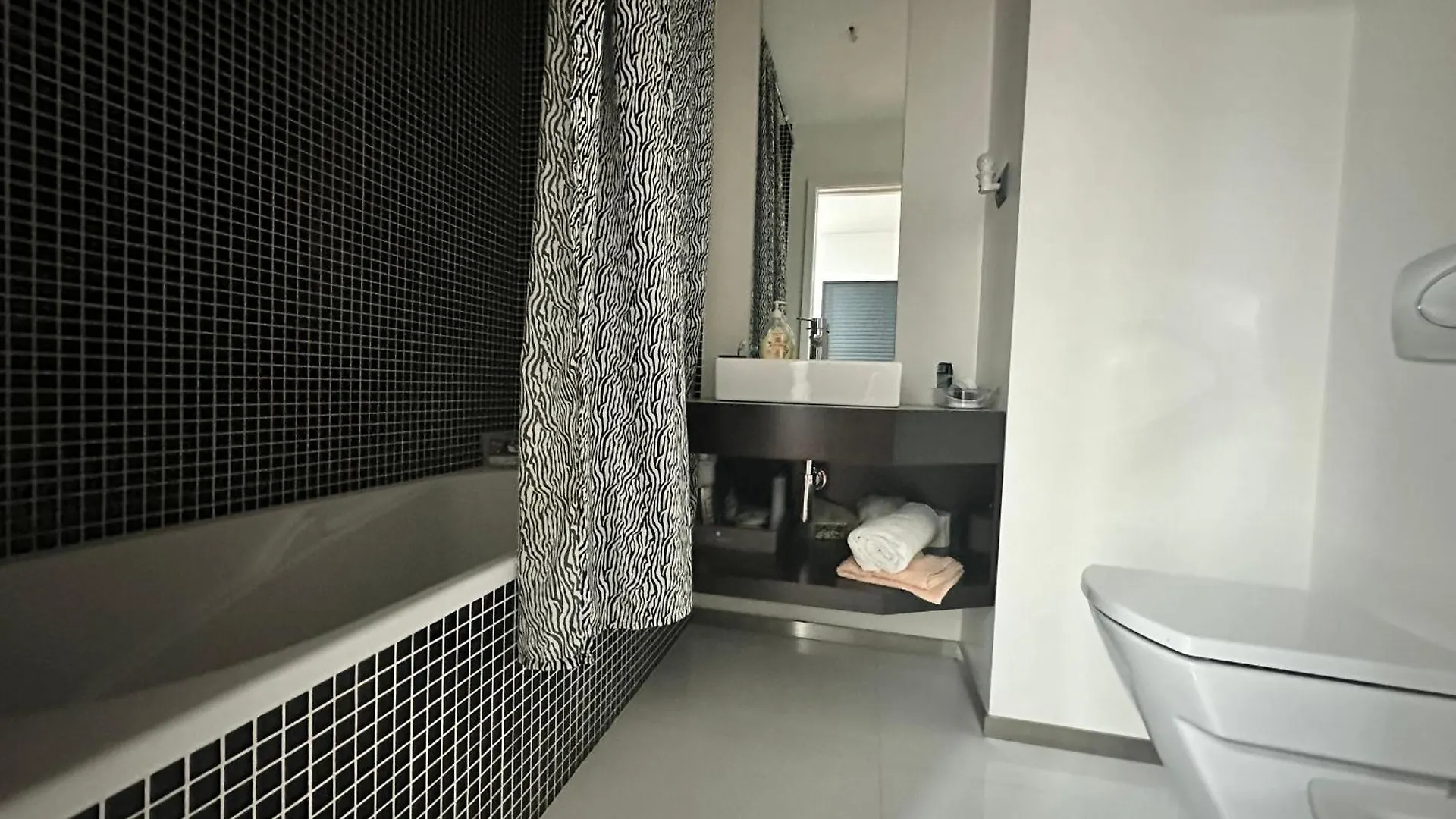 Rooms For Rent In Funchal 0*, Funchal (Madeira) Portugal